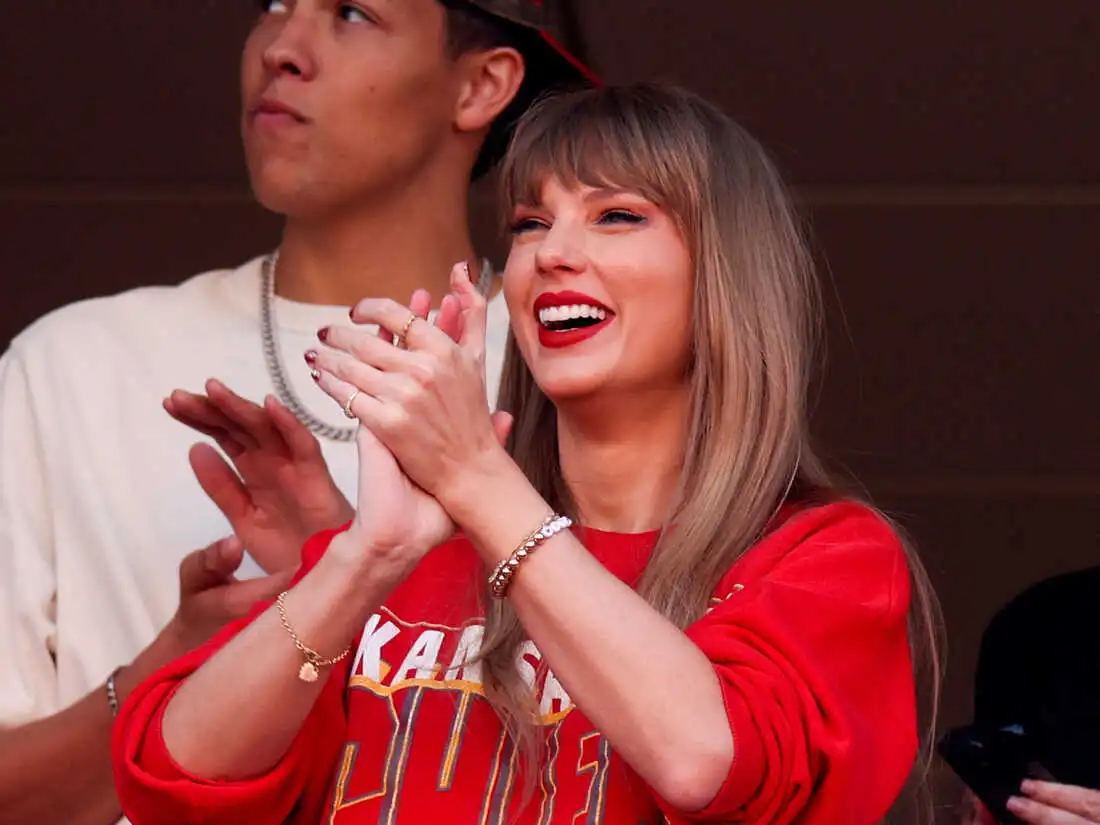 espn-host-defends-taylor-swift-against-criticism-of-attending-travis-kelce-games