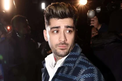 zayn-malik-erased-fans-concerns-after-his-foot-was-run-over-by-a-car-at-the-kenzo-fashion-show-in-paris