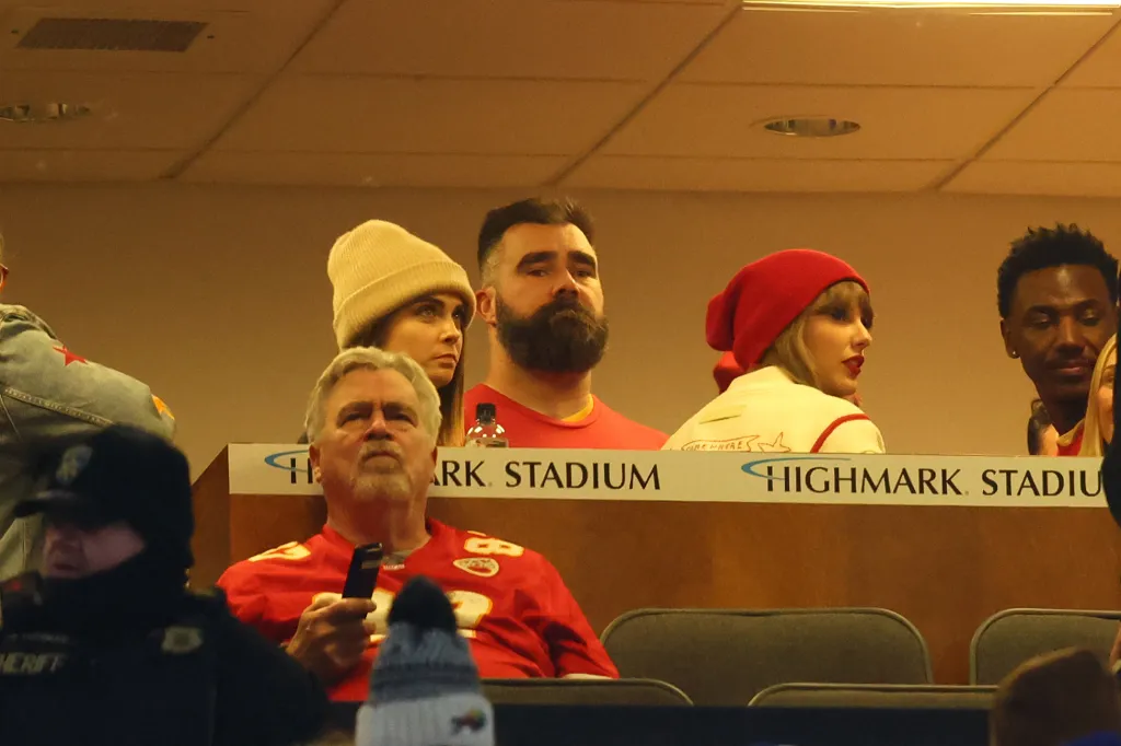 travis-kelce-does-the-signature-move-of-taylor-swift-while-his-brother-jason-goes-shirtless-in-the-stands