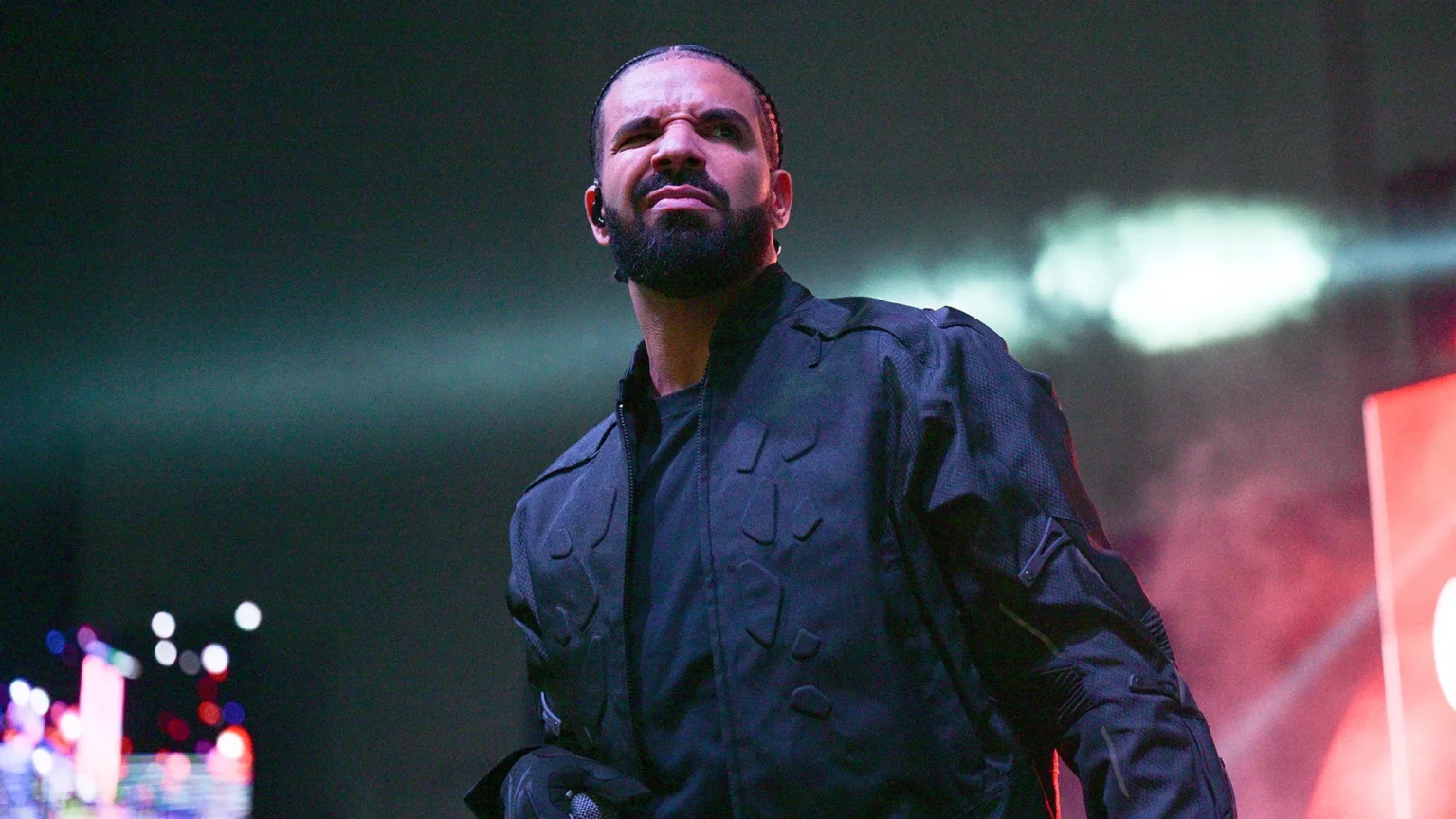 drake-addresses-his-leaked-video-during-the-concert