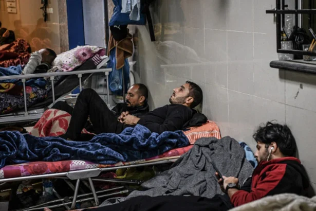 patients-die-as-oxygen-runs-out-in-al-nasser-following-israeli-troops-storm-in-khan-younis-hospital-in-gaza