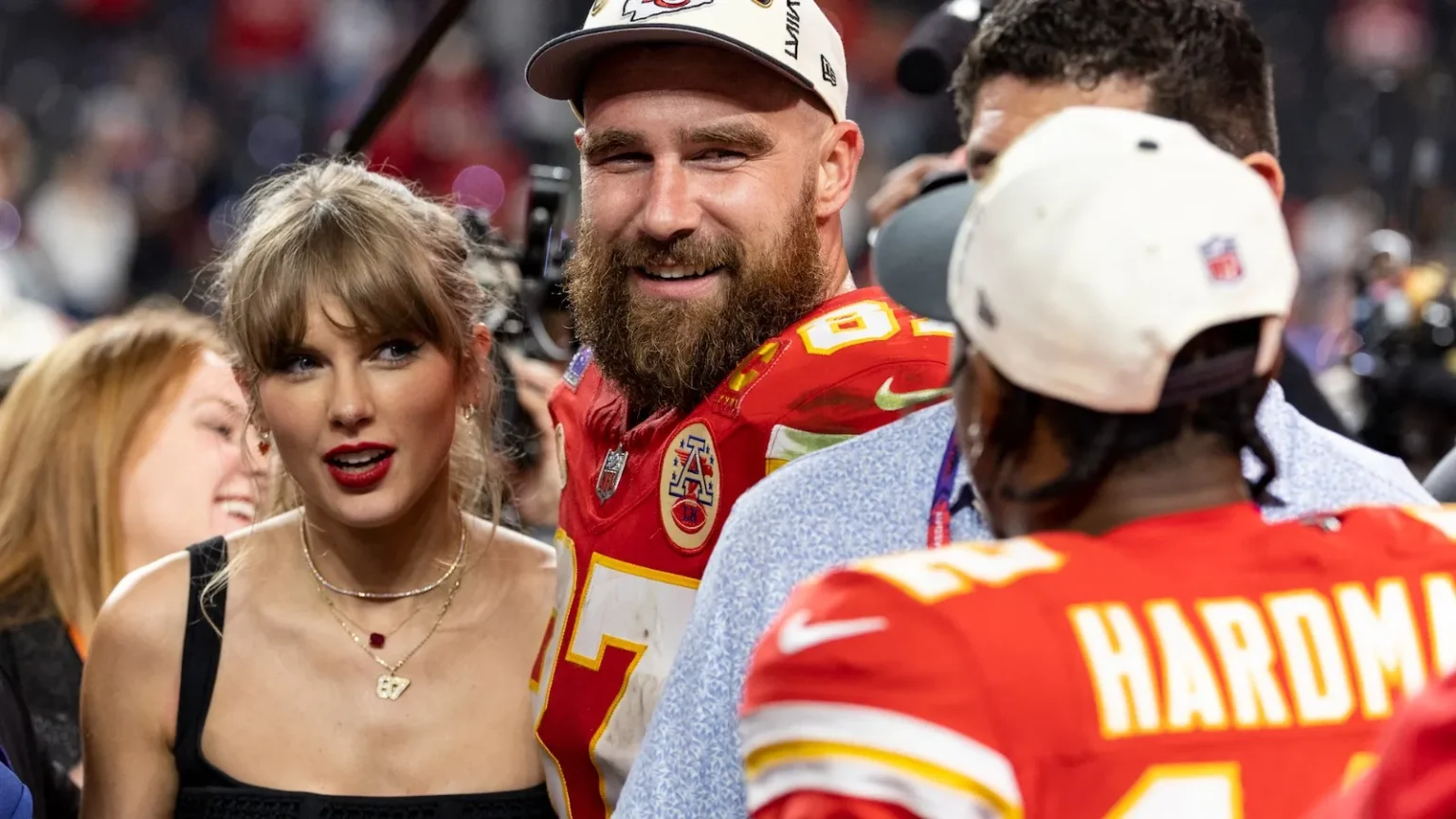 taylor-swift-and-travis-kelce-want-to-spend-vacation-far-away-from-the-spotlight