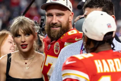 taylor-swift-and-travis-kelce-want-to-spend-vacation-far-away-from-the-spotlight