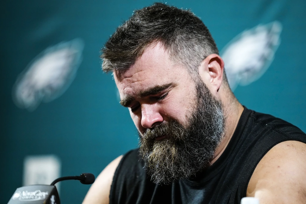 jason-kelce-announced-retirement-in-a-tearful-speech