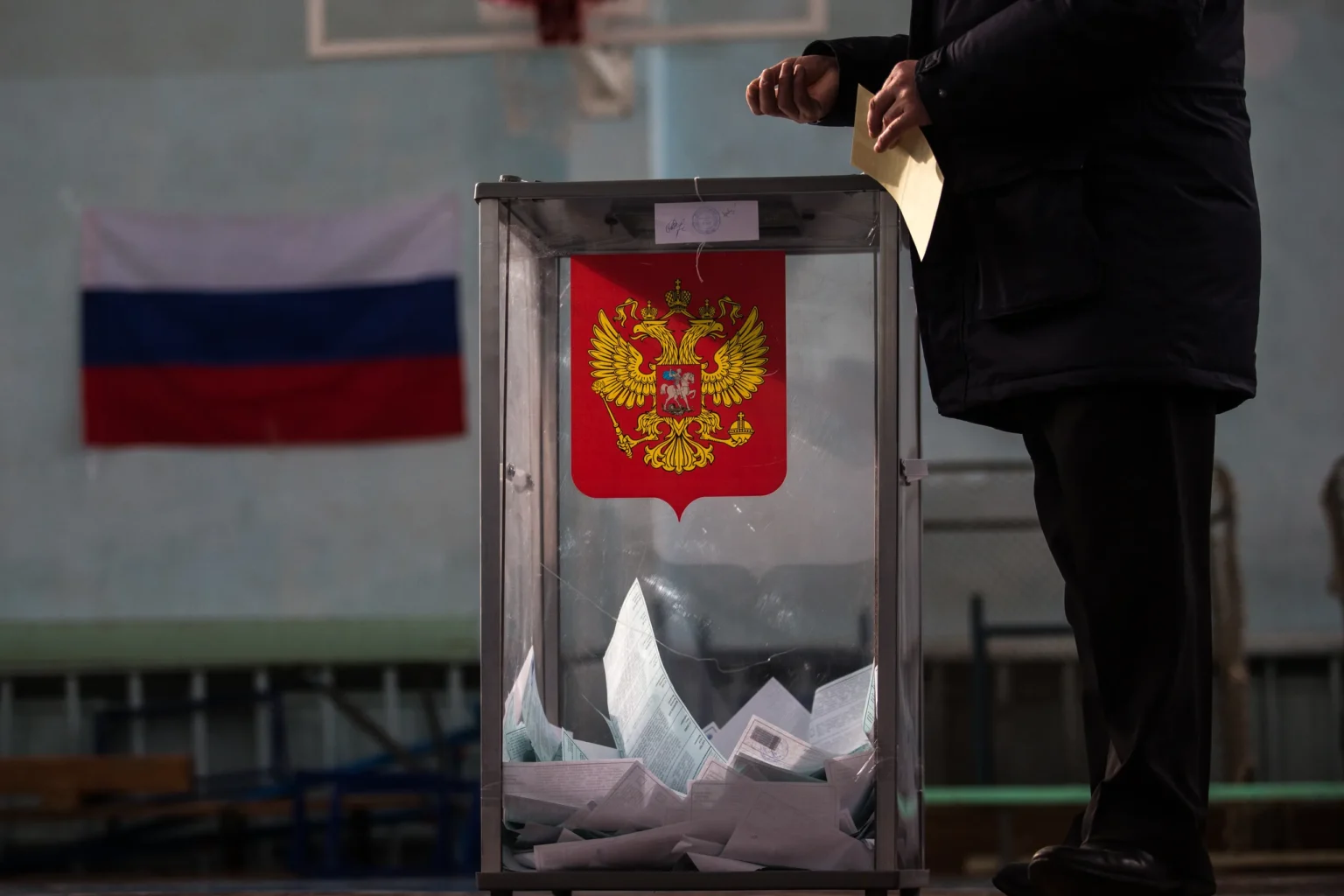 russia-begins-three-days-of-voting-to-decide-the-countrys-next-president