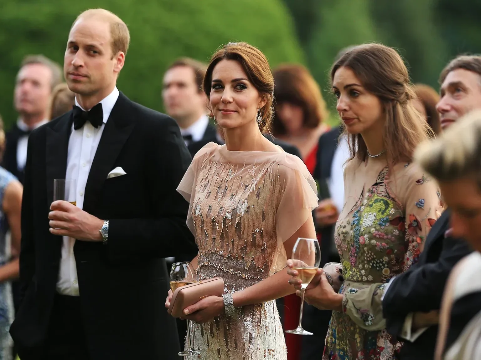 royal-couple-may-split-soon-as-latest-photo-sparks-claimed-that-prince-william-wasnt-in-the-car-with-kate-middleton-but-with-rose-hanbury