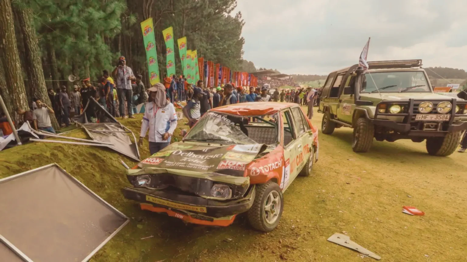 race-car-in-sri-lanka-rammed-into-a-crowd-killing-seven-and-injuring-20-spectators