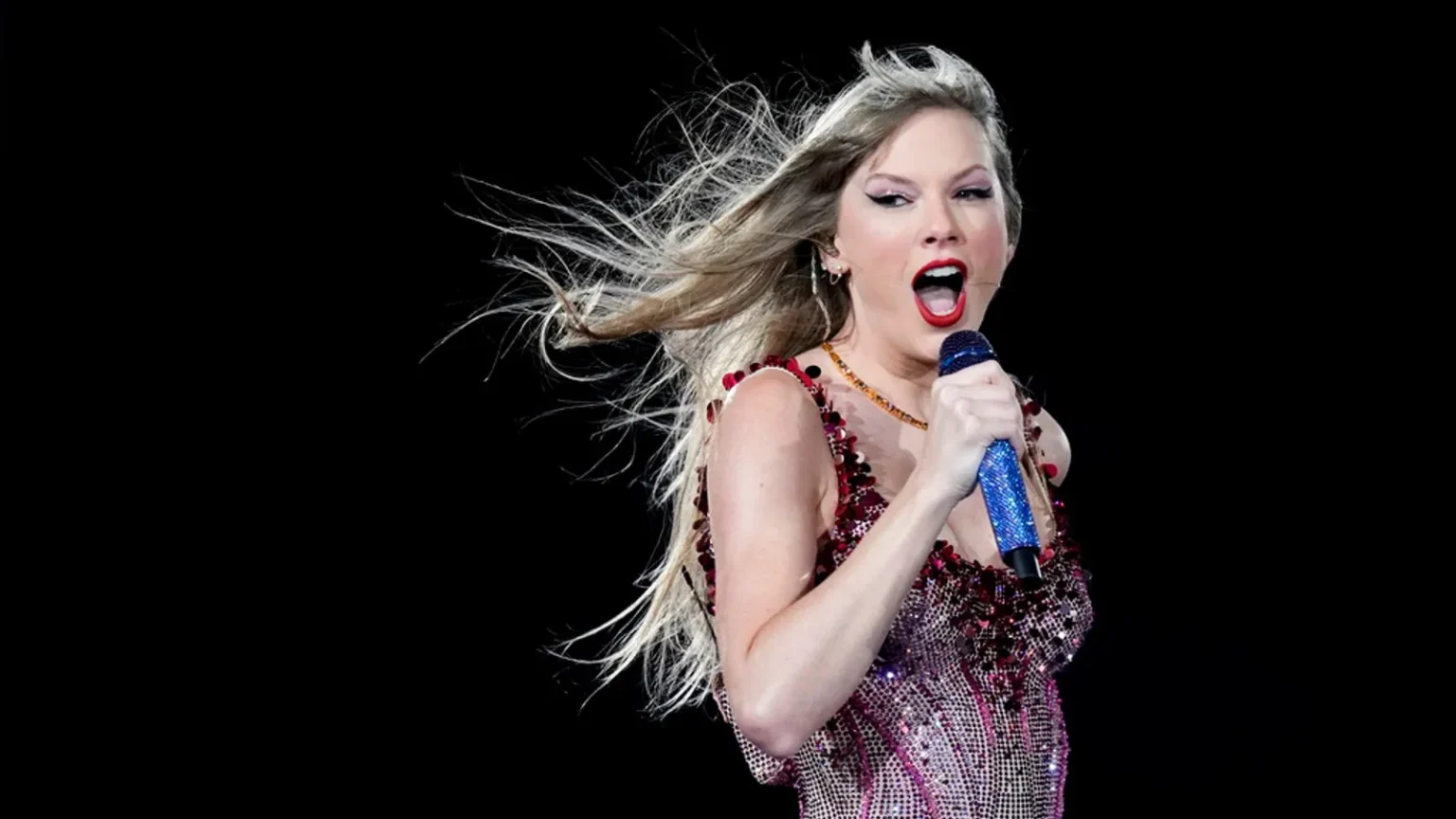 taylor-swift-makes-her-name-as-a-billionaire-on-the-worlds-richest-list