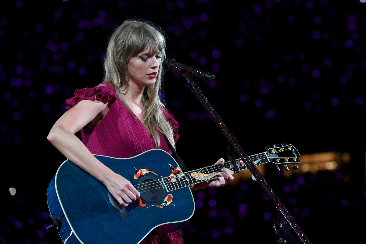 taylor-swift-pauses-eras-tour-show-for-a-fan-in-need-amid-performance