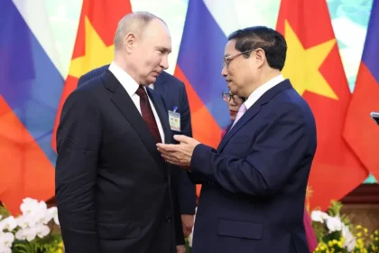 russia-offers-vietnam-to-develop-nuclear-power-plant-during-putins-visit