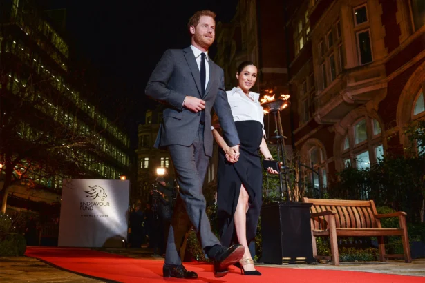 prince-harry-meghan-markle-gaze-upon-a-list-hollywood-events