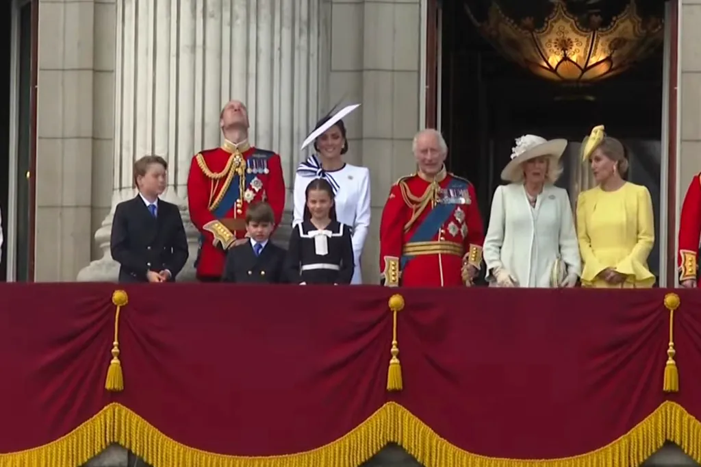 kate-middleton-appears-on-balcony-with-royals-at-trooping-the-colour