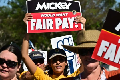 disneyland-employees-authorize-a-strike-in-a-union-wide-vote