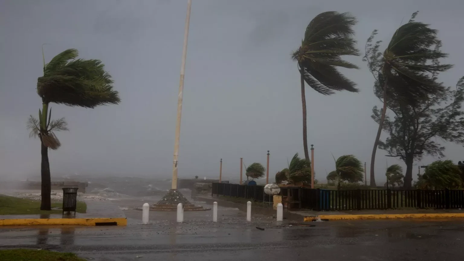 hurricane-beryl-downgraded-after-slamming-texas-as-category-1