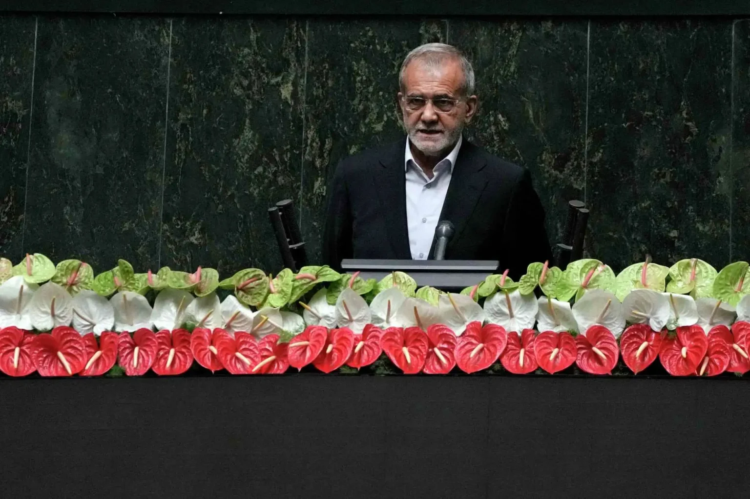 masoud-pezeshkian-sworn-in-as-the-new-president-of-iran-before-the-parliament