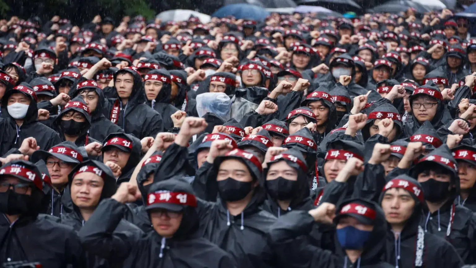 samsung-electronics-workers-declare-an-indefinite-strike