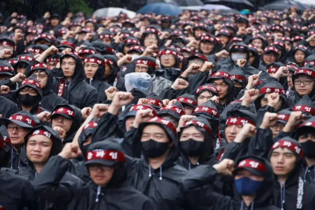 samsung-electronics-workers-declare-an-indefinite-strike