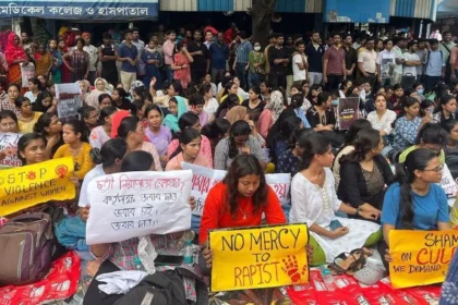 indian-protests-over-gruesome-rape-of-moumita-debnath-grow-hang-the-rapist