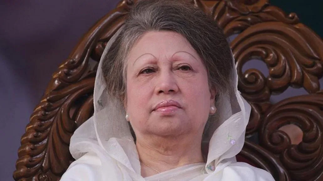 former-pm-of-bangladesh-khaleda-zia-urges-students-protesters-to-unitedly-concentrate-on-rebuilding-this-country