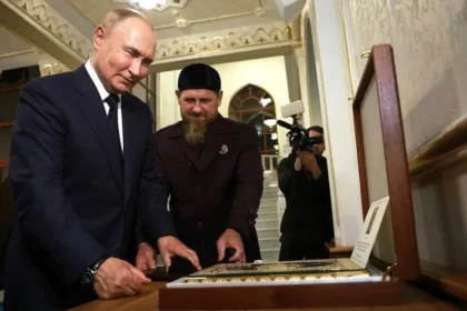 russian-president-vladimir-putin-kisses-gold-encrusted-holy-quran-during-his-visit-to-a-mosque-in-chechnya