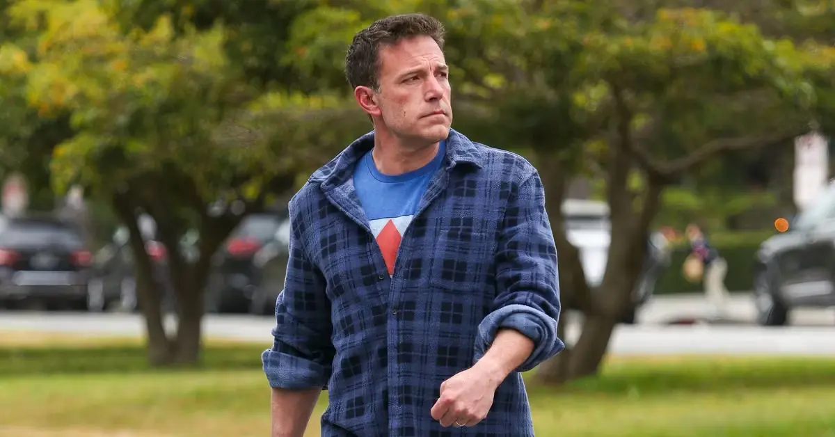 ben-affleck-seen-walking-on-the-streets-enjoying-an-outing-with-his-children-amid-jennifer-lopezs-split