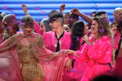 shania-twain-fuels-rumors-of-collaboration-with-taylor-swift-in-new-post