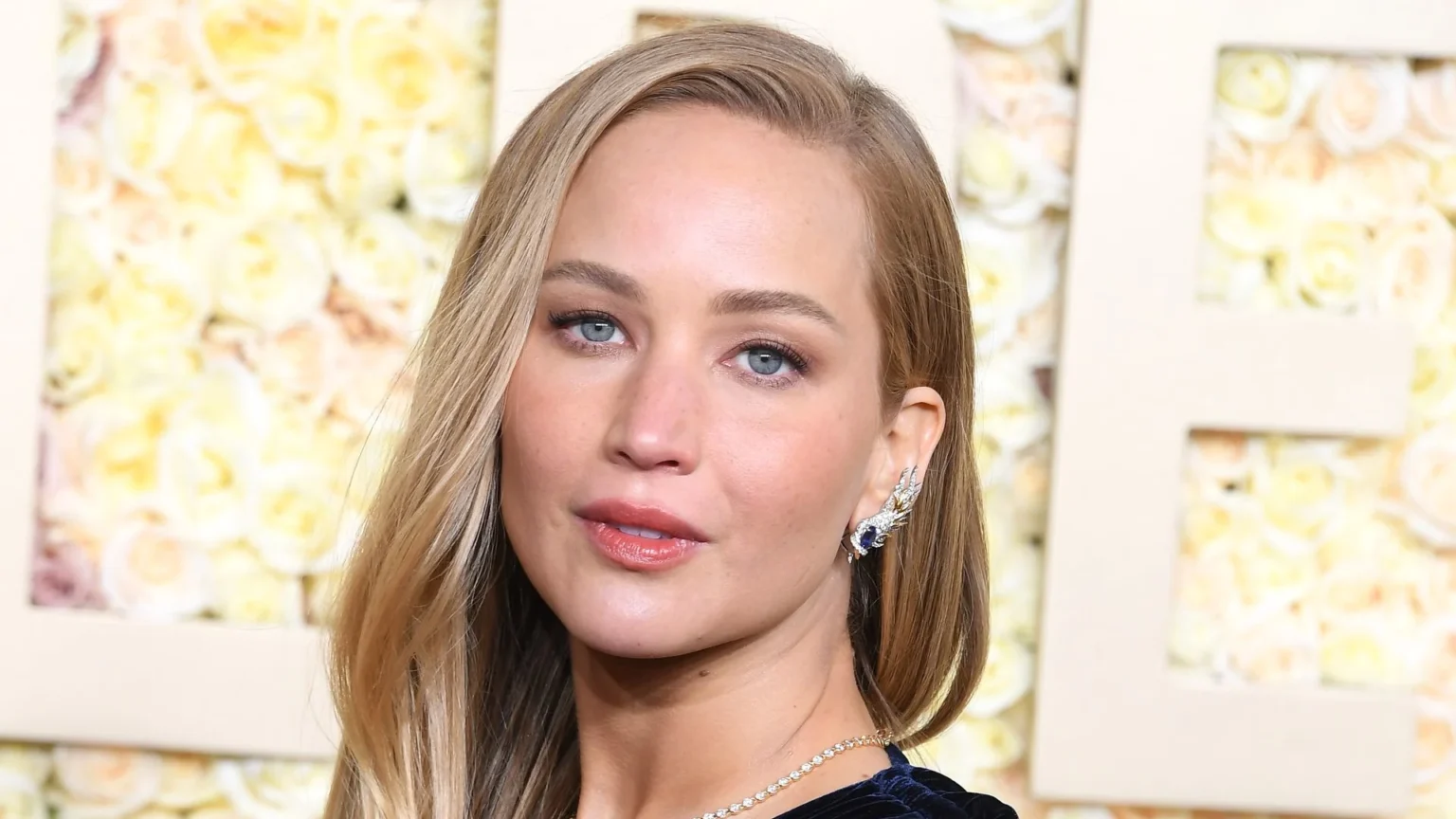 jennifer-lawrence-expecting-her-second-child-with-cooke-maroney